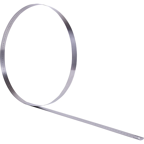 Ein flexibles Stahlband, gerollt und mit Messmarkierungen versehen.